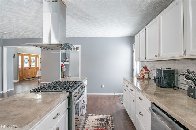 10273 Luman Lane, Twinsburg, OH 44087