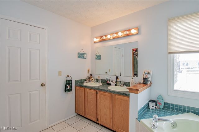 10273 Luman Lane, Twinsburg, OH 44087