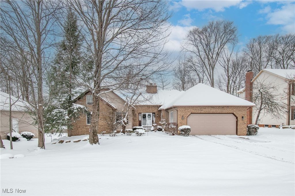 10273 Luman Lane, Twinsburg, OH 44087