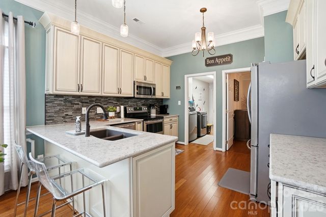 8540 Piccone Brook Lane, Charlotte, NC 28216