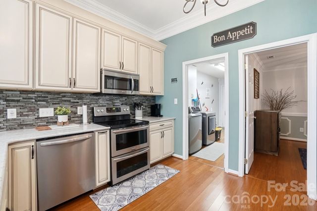 8540 Piccone Brook Lane, Charlotte, NC 28216