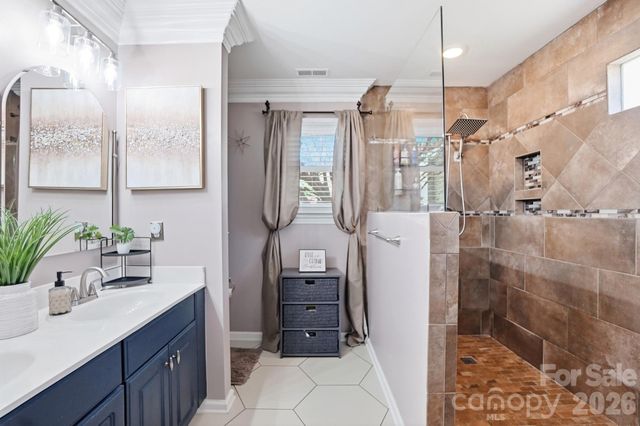 8540 Piccone Brook Lane, Charlotte, NC 28216