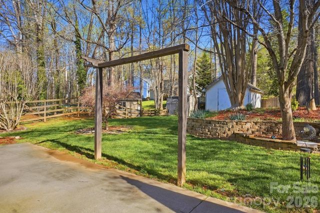 8540 Piccone Brook Lane, Charlotte, NC 28216