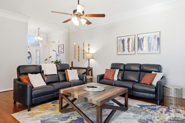 8540 Piccone Brook Lane, Charlotte, NC 28216