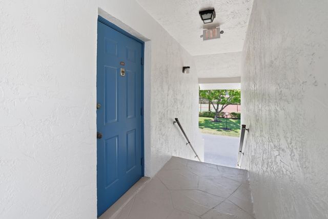 2925 SW 22nd Avenue 2080, Delray Beach, FL 33445