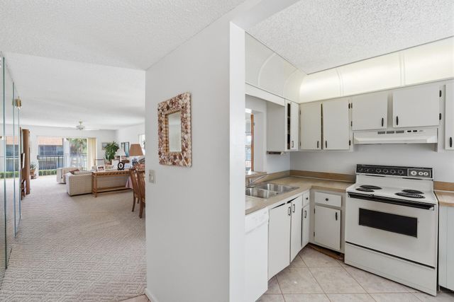 2925 SW 22nd Avenue 2080, Delray Beach, FL 33445