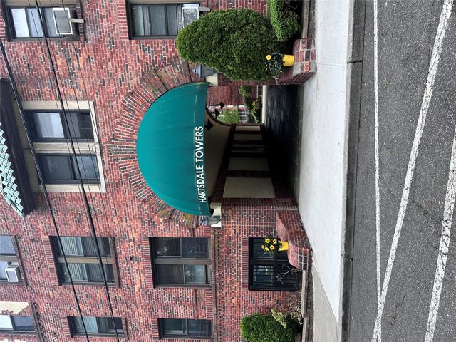 1 Columbia Avenue Avenue D11, Hartsdale, NY 10530