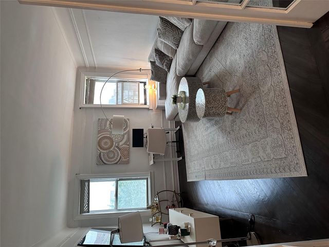 1 Columbia Avenue Avenue D11, Hartsdale, NY 10530