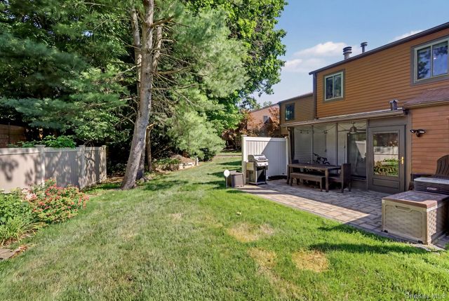 3 Adrian Court E, Cortlandt Manor, NY 10567