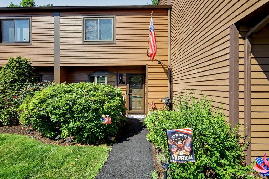 3 Adrian Court E, Cortlandt Manor, NY 10567