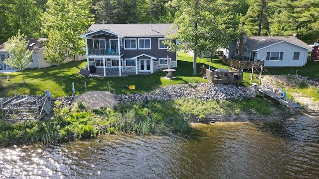 3382 Pinecrest Drive, Gladwin, MI 48624