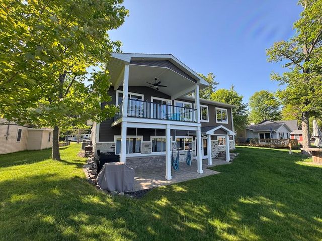 3382 Pinecrest Drive, Gladwin, MI 48624