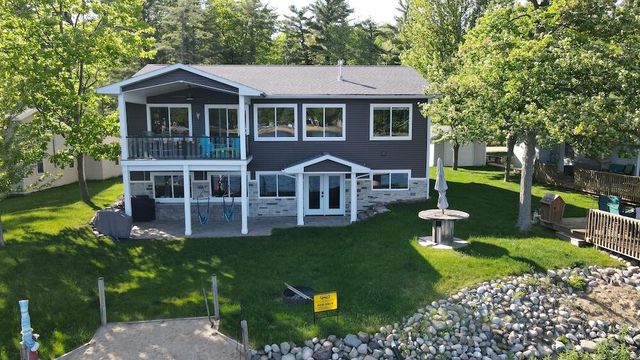 3382 Pinecrest Drive, Gladwin, MI 48624