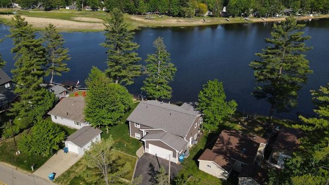 3382 Pinecrest Drive, Gladwin, MI 48624