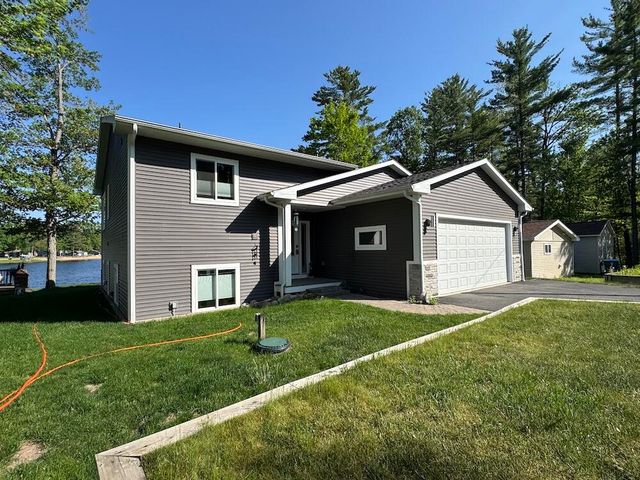 3382 Pinecrest Drive, Gladwin, MI 48624