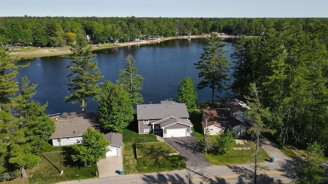 3382 Pinecrest Drive, Gladwin, MI 48624