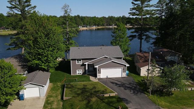 3382 Pinecrest Drive, Gladwin, MI 48624