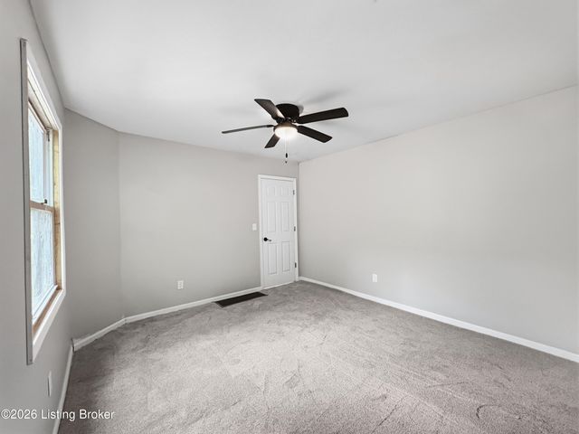 2613 Wingfield Ln, Louisville, KY 40210
