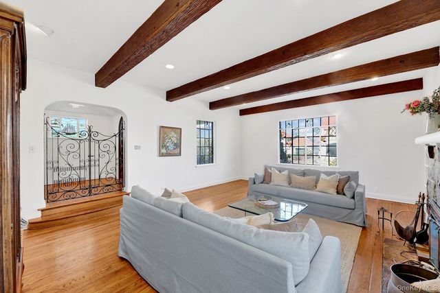 166 W Olive Street, Long Beach, NY 11561