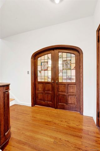 166 W Olive Street, Long Beach, NY 11561