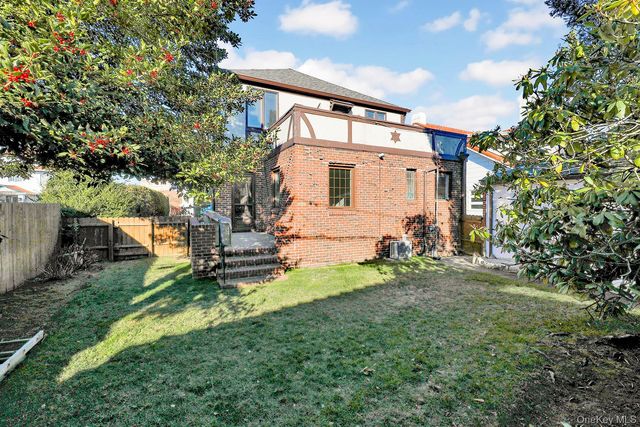 166 W Olive Street, Long Beach, NY 11561