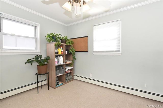 359 Park Lane, Massapequa Park, NY 11762