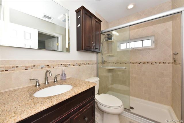 359 Park Lane, Massapequa Park, NY 11762