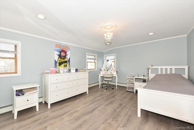 359 Park Lane, Massapequa Park, NY 11762