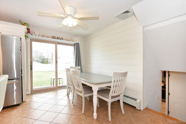 359 Park Lane, Massapequa Park, NY 11762