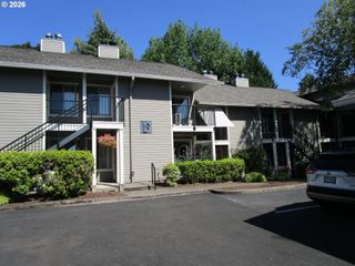 86 KINGSGATE Rd F104, Lake Oswego, OR 97035