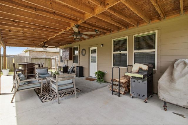 411 Walnut Branch Drive, Baytown, TX 77523