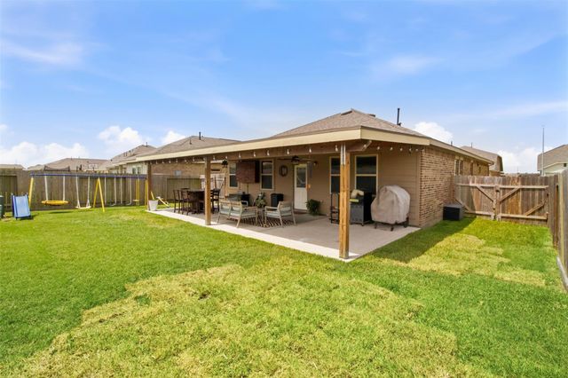 411 Walnut Branch Drive, Baytown, TX 77523