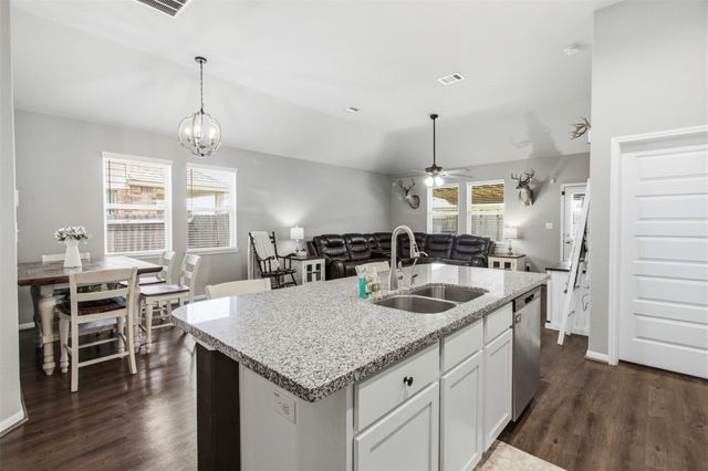 411 Walnut Branch Drive, Baytown, TX 77523