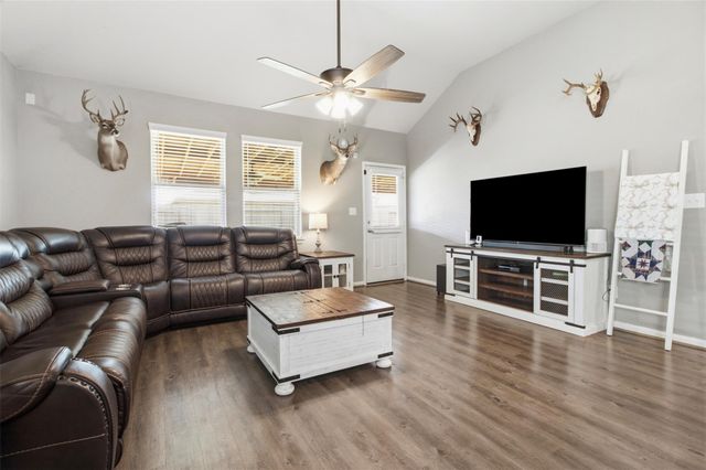 411 Walnut Branch Drive, Baytown, TX 77523