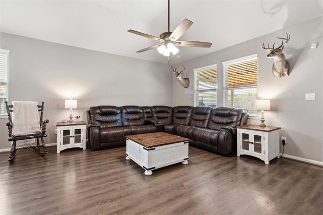 411 Walnut Branch Drive, Baytown, TX 77523