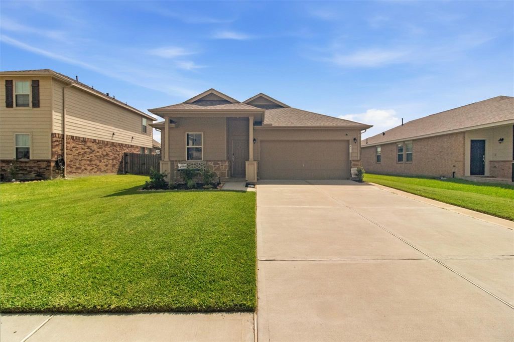 411 Walnut Branch Drive, Baytown, TX 77523