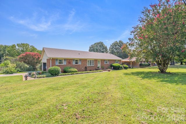 6424 Wilgrove Mint Hill Road, Mint Hill, NC 28227