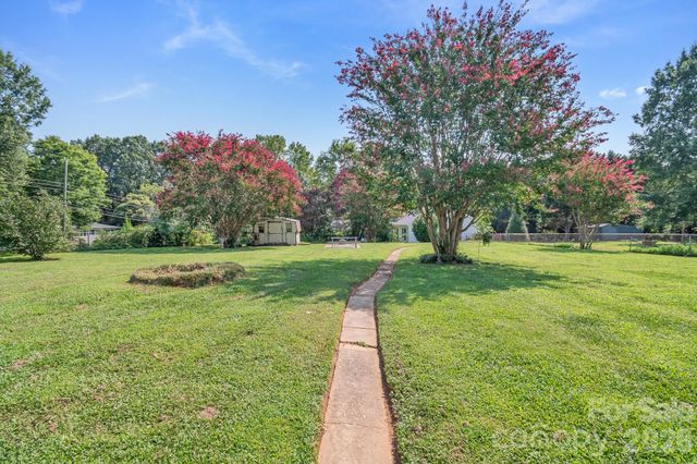 6424 Wilgrove Mint Hill Road, Mint Hill, NC 28227