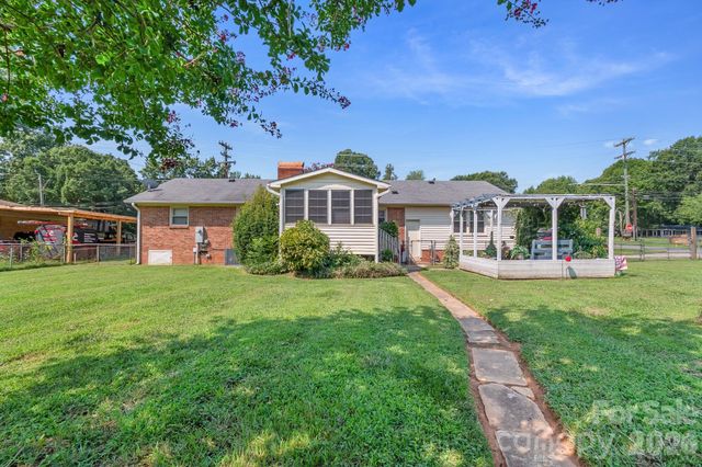 6424 Wilgrove Mint Hill Road, Mint Hill, NC 28227