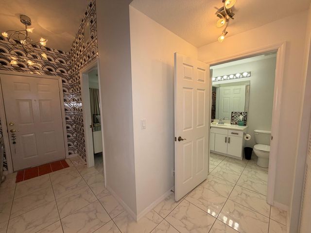 5182 Toscana Trail, Boynton Beach, FL 33437