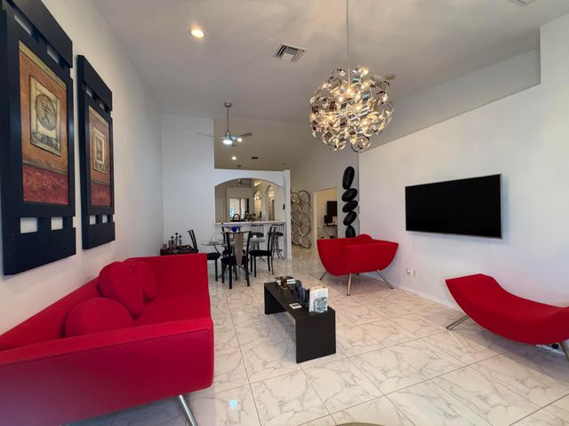 5182 Toscana Trail, Boynton Beach, FL 33437