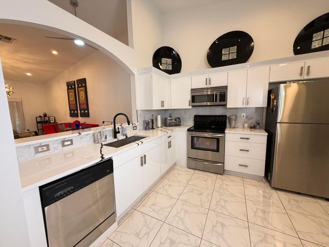 5182 Toscana Trail, Boynton Beach, FL 33437