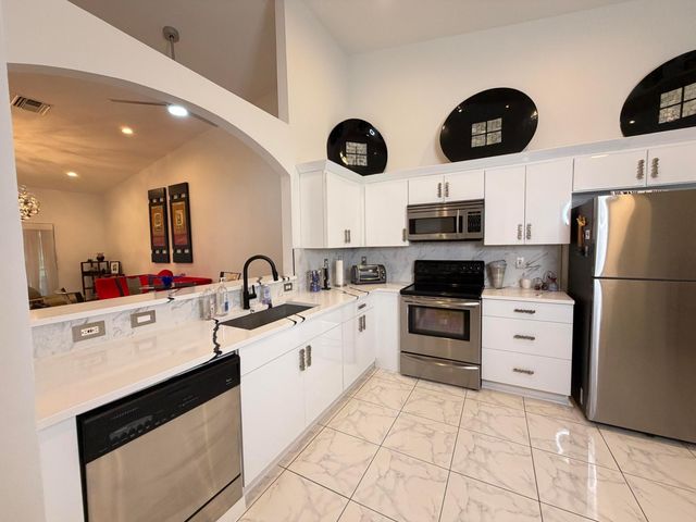 5182 Toscana Trail, Boynton Beach, FL 33437