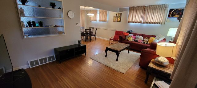 117 N BROOKFIELD RD, Cherry Hill, NJ 08034