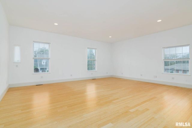 12 Clear Lake Drive, Centralia, IL 62081