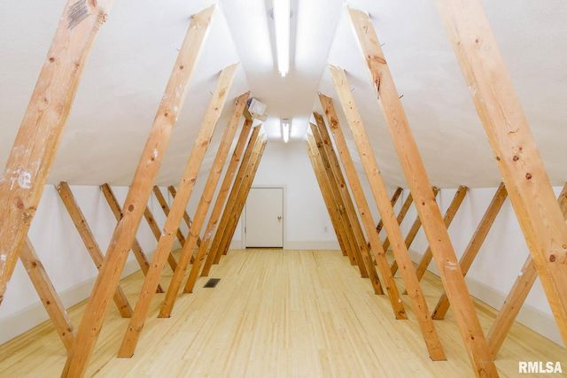 12 Clear Lake Drive, Centralia, IL 62081