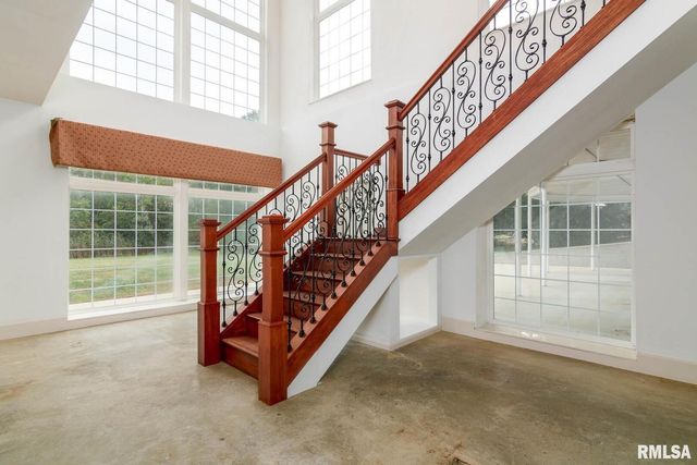 12 Clear Lake Drive, Centralia, IL 62081