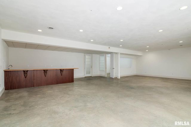 12 Clear Lake Drive, Centralia, IL 62081