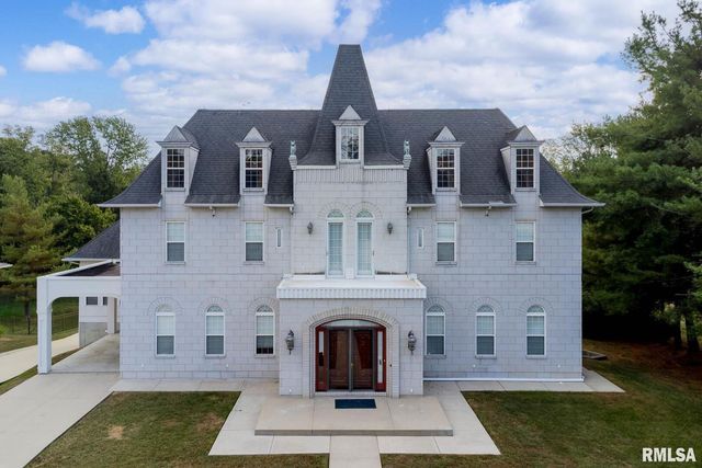 12 Clear Lake Drive, Centralia, IL 62081