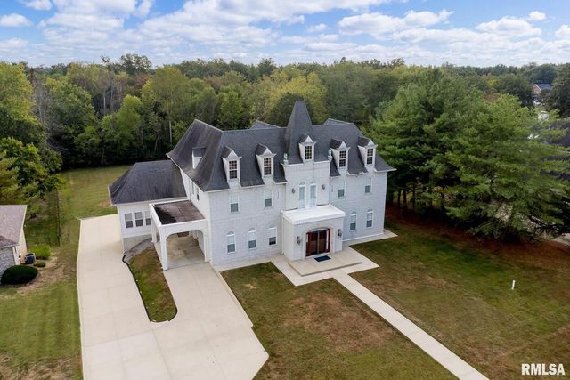 12 Clear Lake Drive, Centralia, IL 62081